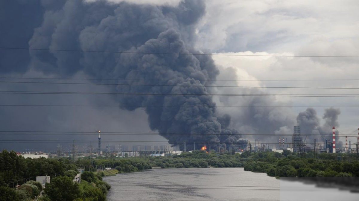 Serangan Drone Ukraina Tewaskan 7 Pekerja Gudang Minyak Rusia
