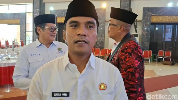 Berkah PKL Bangkalan: Makanan-Minuman Diborong Pemkab Saat Sambut Prabowo