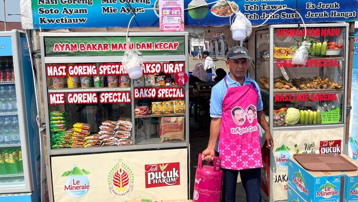 Pertamina Salurkan Bantuan Bright Gas untuk Pedagang Kuliner UMK di Jakarta Fair