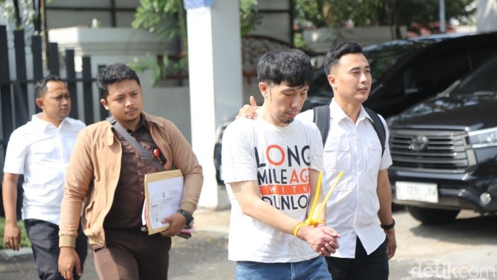 Polda Jateng Tangkap Tersangka Kasus Penggelapan 4 Kg Emas Senilai Rp 3,7 M