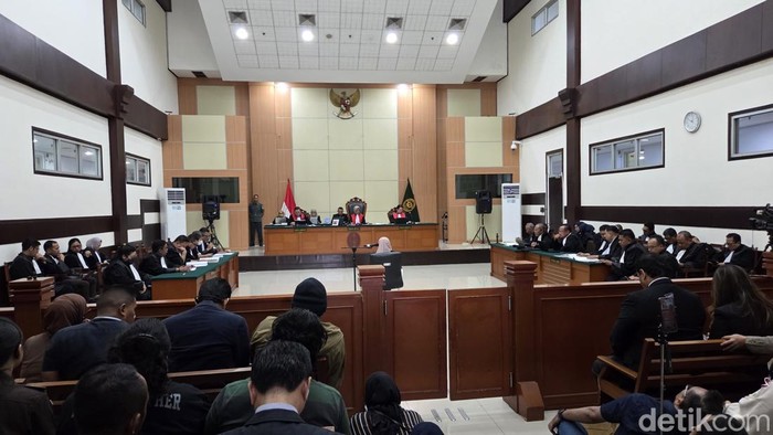 # Dr. Tifa Tolak Opsi Damai dengan Jokowi di Sidang Kasus Tuduhan Ijazah Palsu