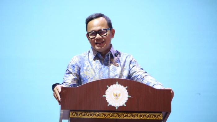 Wamendagri Bima Arya Tolak Kaitkan Gaji dengan Maraknya OTT Kepala Daerah
