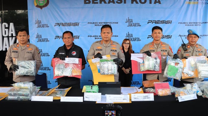 Polres Metro Bekasi Kota Bekuk 121 Tersangka dalam 102 Kasus Narkotika Selama Dua Bulan