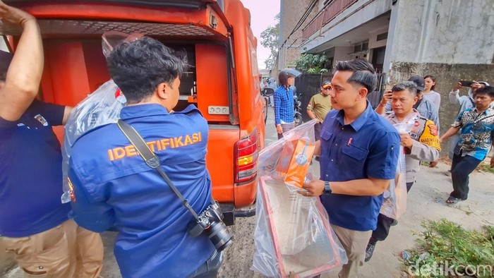 Sederet Barbuk Diamankan dari Kosan TKP Taufik Hidayat Sekap Pacar 3 Tahun
