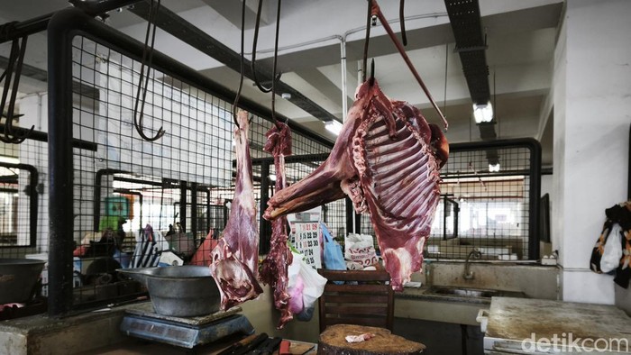 Harga Pangan Bergeliat: Daging dan Beras Naik, Cabai Merosot Tajam