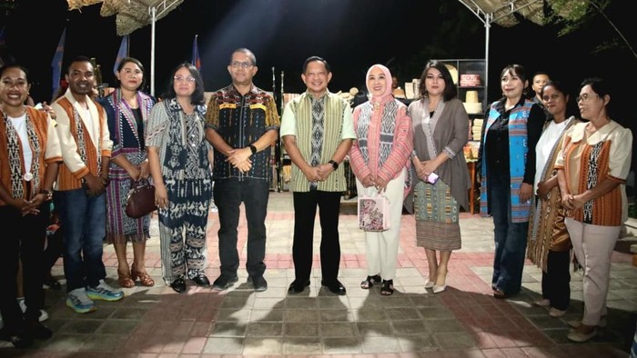 Mendagri Apresiasi Parade Tenun Belu: Jaga Warisan Leluhur Sekaligus Dongkrak Ekonomi Daerah