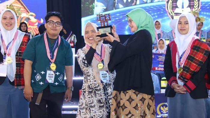 SMAN 1 Polewali Wakili Sulawesi Barat ke LCC 4 Pilar MPR Tingkat Nasional