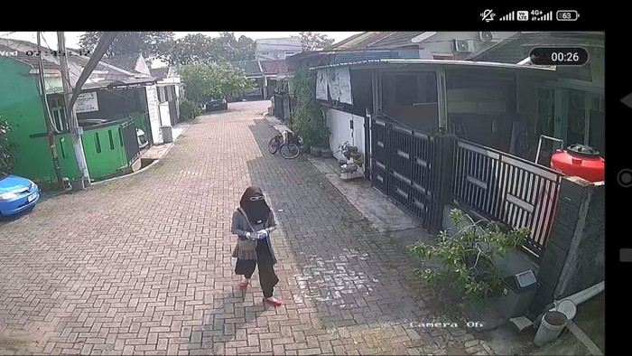 Nyamar Jadi Wanita Berjilbab, Pria di Tangerang Curi Mobil Tetangga