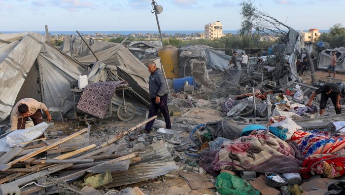 SERANGAN ISRAEL HANTAM TEND PENGUNGSI GAZA, DELAPAN TEWAS TERMASUK IBU DAN ANAK