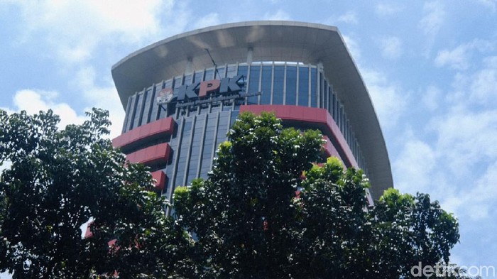 KPK Dalami Laporan Menteri Kehutanan soal Amplop Gratifikasi dari Bupati Kuansing