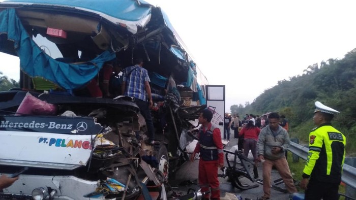 Sopir Bus Kecelakaan Maut di Tol Permai Riau Melarikan Diri, Polisi Lakukan Pengejaran