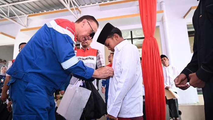 Pertamina Salurkan 200 Paket Pendidikan untuk Empat Yayasan di Banyuwangi Jelang Tahun Ajaran Baru