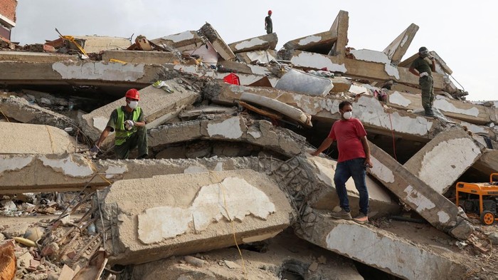 GEMPA KEMBAR VENEZUELA: KORBAN TEWAS CAPAI 3.535, BELASAN RIBU TERLUKA
