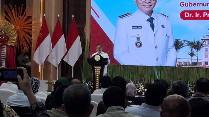 Pramono Umumkan Rencana Pembangunan Jembatan Bertema ‘Gembok Cinta’ di Pusat Bisnis Rasuna Said