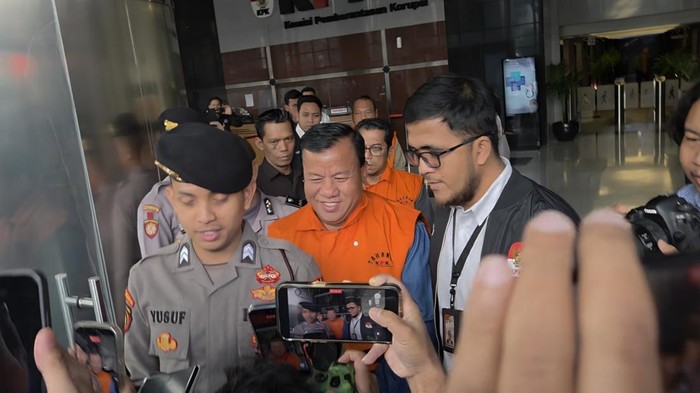 Geledah DPRD Kuansing, KPK Usut Sosok Pengepul Uang Kasus Bupati Suhardiman