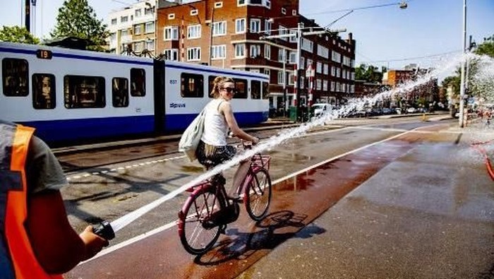 Gelombang Panas Ekstrem Landa Belanda, Peringatan Merah Dikeluarkan untuk Pertama Kalinya