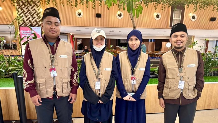 Andre Rosiade Tepati Janji, Berangkatkan 3 Hafiz dan Guru SMAN 1 Padang Tunaikan Ibadah Umrah