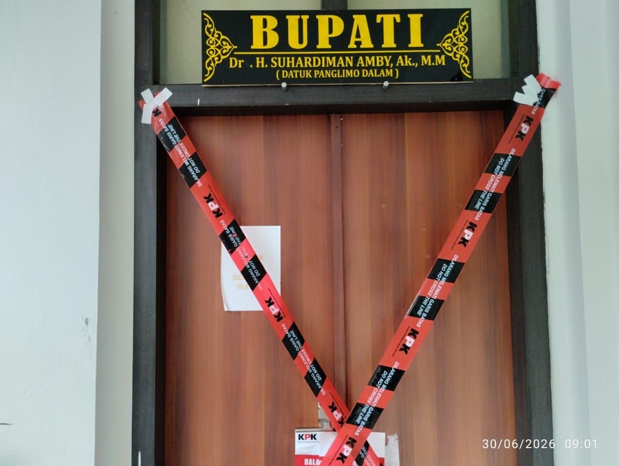 Operasi Senyap KPK di Kuansing, 10 Orang Diamankan