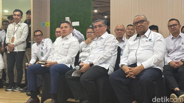 Teddy Ungkap PR Pemerintah: Mahasiswa Lulus Kuliah Langsung Dapat Kerja
