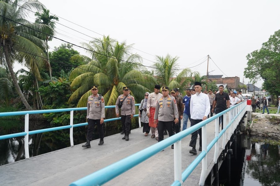Kapolda Riau Tinjau Langsung Jembatan Merah Putih di Dumai, Beri Apresiasi untuk Dedikasi Personel
