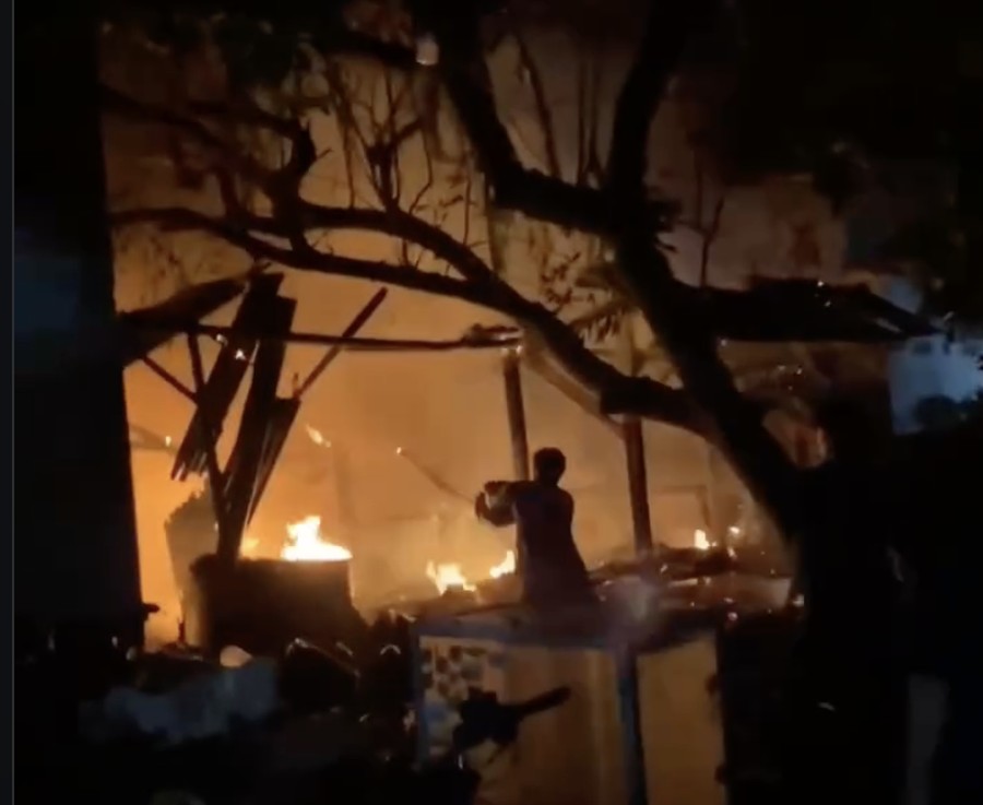 Kebakaran Melanda Bengkel Motor di Gunung Sindur, Petugas Damkar Dikerahkan