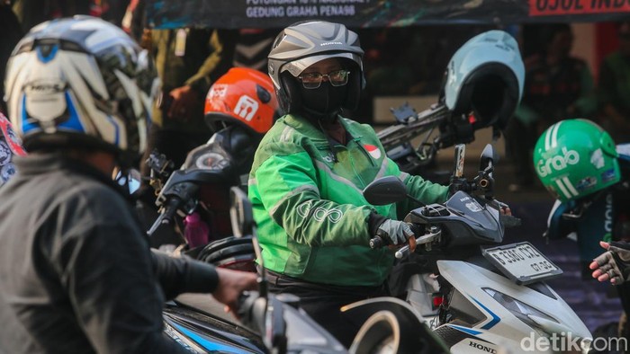 Potongan Aplikator Ojol 8% Masih Menanti Restu Perpres, Menhub: Nunggu Finalisasi dari Mensesneg