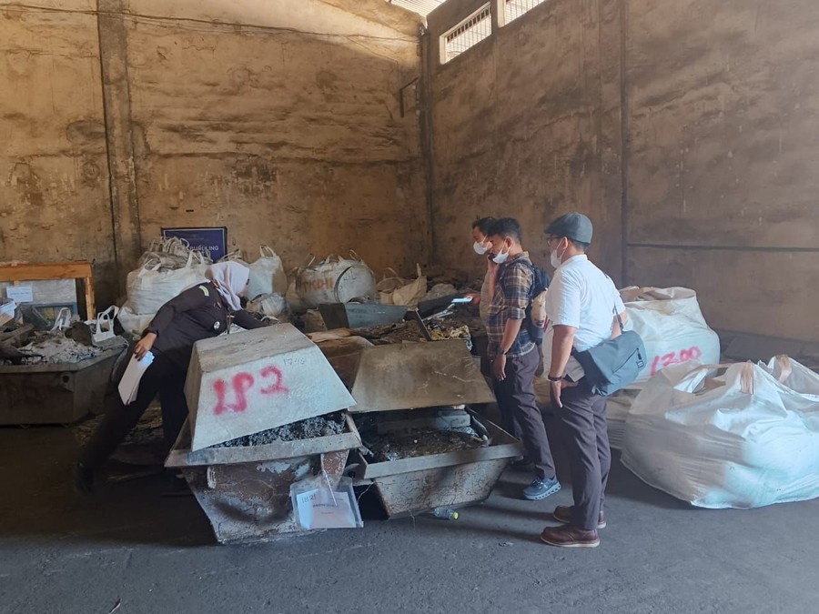 Kejagung Sita Ratusan Ton Timah Milik Bos Smelter Terpidana Mega Korupsi