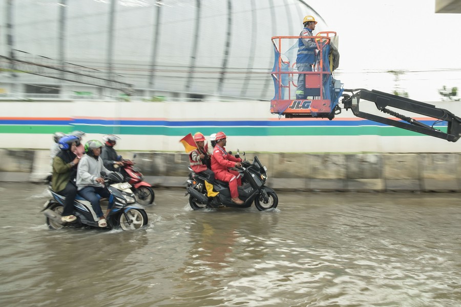Waspada Potensi Banjir Rob Akibat Bulan Purnama 30 Juni, Sejumlah Pesisir Terancam