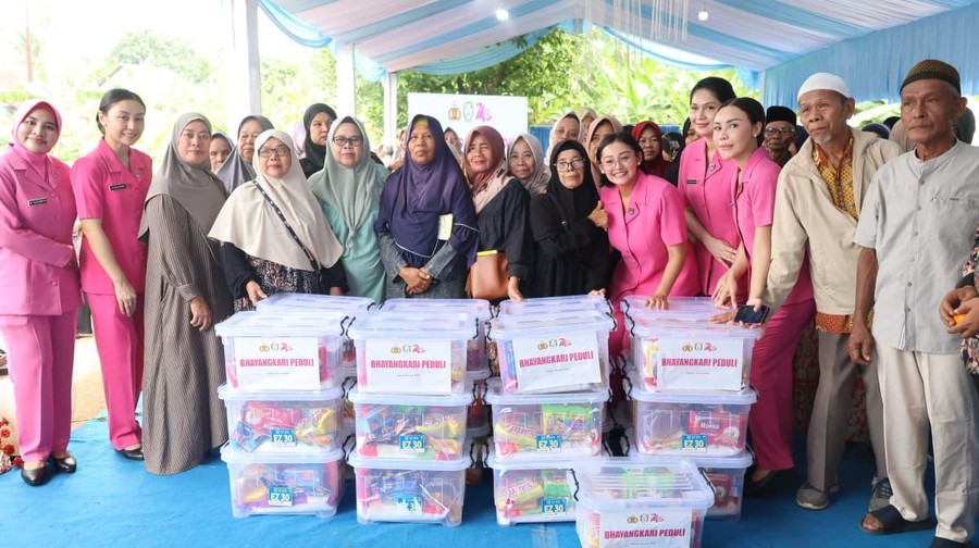 Depok – Dalam rangka menyambut Hari Bhayangkara ke-80, Bhayangkari Daerah Polda Metro Jaya menggelar kegiatan bakti so