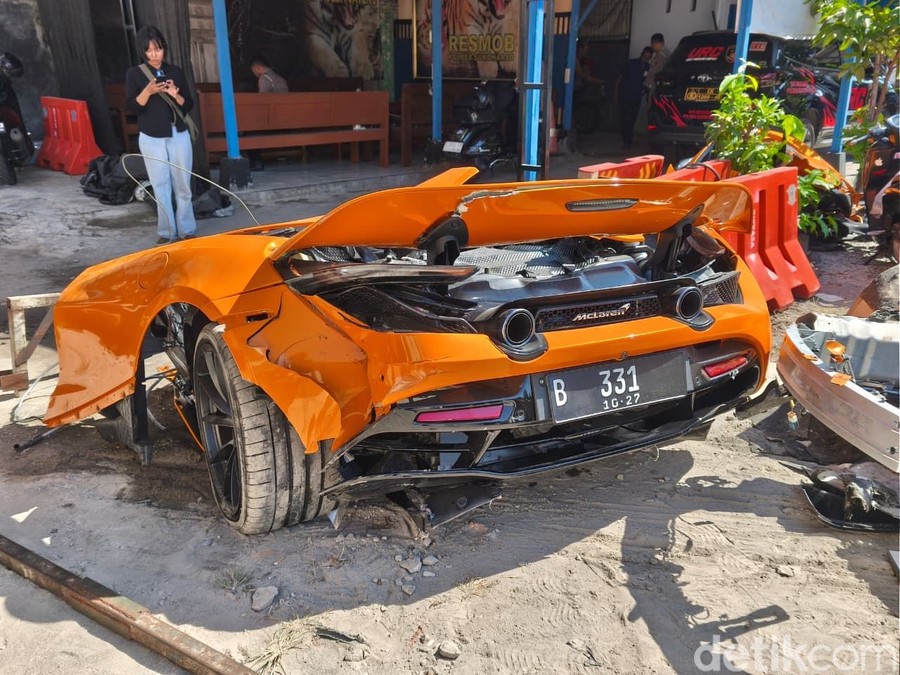 McLaren 720S Milik Youtuber Andra ST Hancur Terbelah, Baru 3 Bulan Dibeli