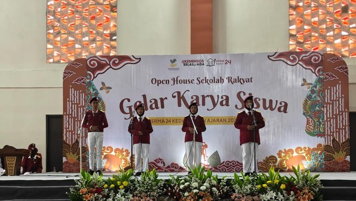 Open House SRMA 24 Kediri, Bupati Beri Motivasi dan Siswa Unjuk Prestasi Gemilang