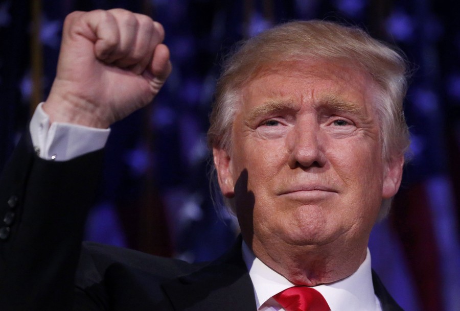 Trump & Keluarga Meraup Rp 5,39 Triliun dari Bisnis di Timur Tengah pada 2025