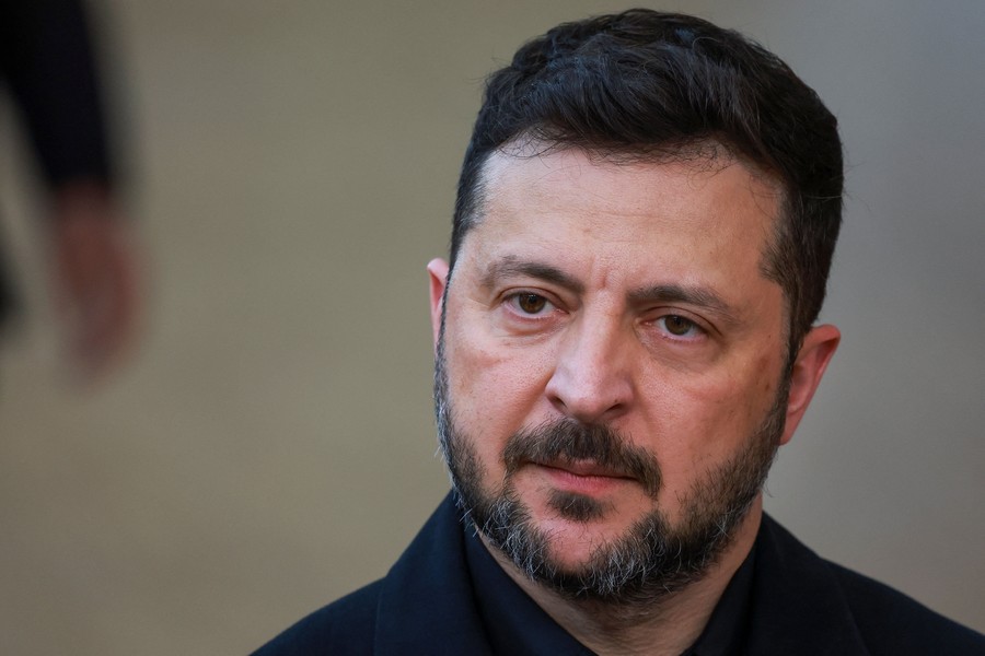 Zelensky Ejek Rusia yang Krisis BBM Gegara Perang