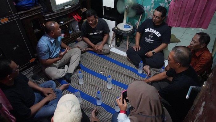 Geger Motor Ojol Diangkut Dishub, Pengemudi Panjat Mobil Petugas, Akhirnya Damai