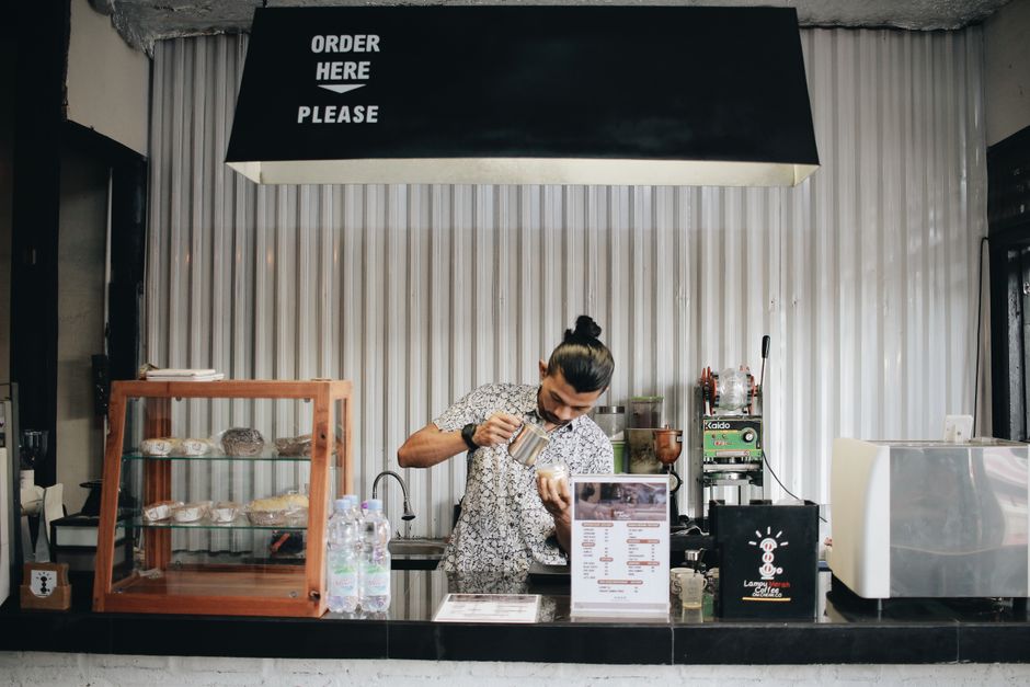 Barista Profesional: Keterampilan Wajib dan Jalur Sertifikasi di Indonesia