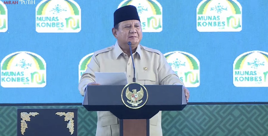 Prabowo Lempar Candaan Lihat Panglima dan Kapolri Pakai Peci: PDL Harus Diubah?