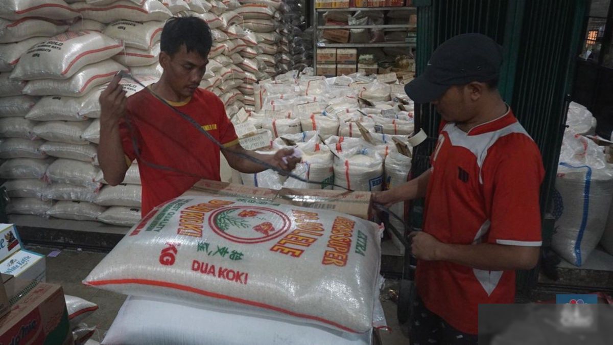 Mantan Menteri RI Jualan Beras di Glodok, Keluarga Terkejut