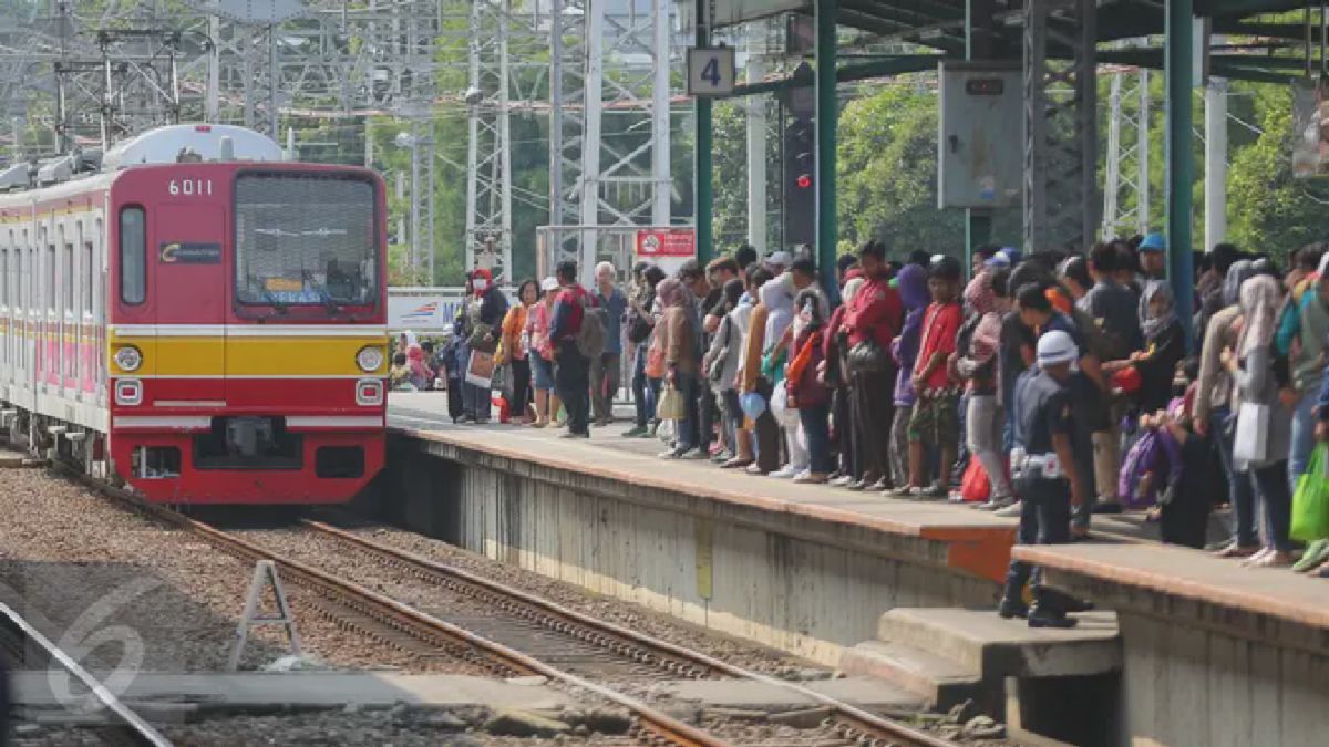 Penumpang KRL Melonjak 70 Persen saat Libur Nyepi