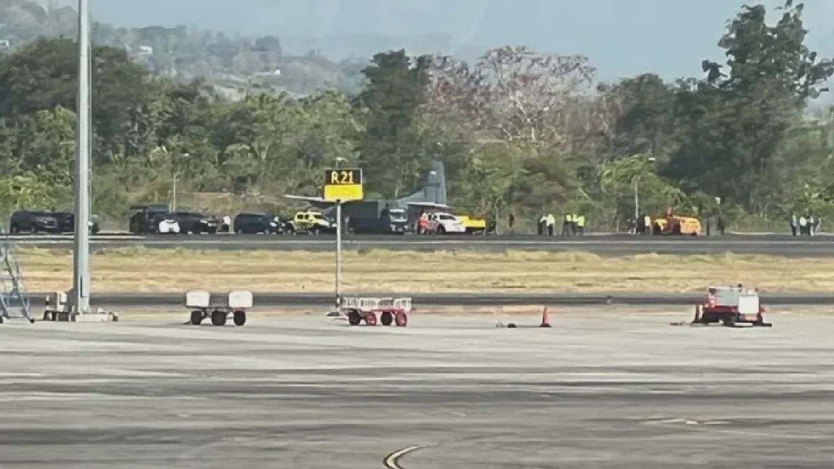 Pesawat TNI Tergelincir di Bandara Sultan Hasanuddin, Penerbangan Tertunda
