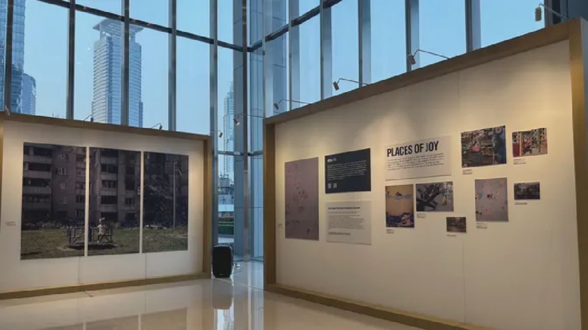Jakarta — Kedubes Ukraina Buka Pameran Fotografi Perlawanan Rakyat