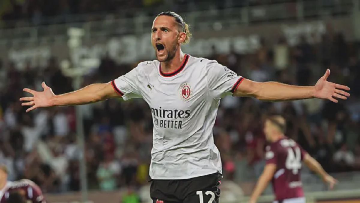 TURIN — Rabiot Merayakan Gol AC Milan di Laga Serie A