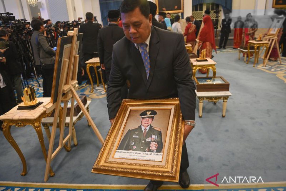Zainal Abidin Syah Dianugerahi Gelar Pahlawan Nasional