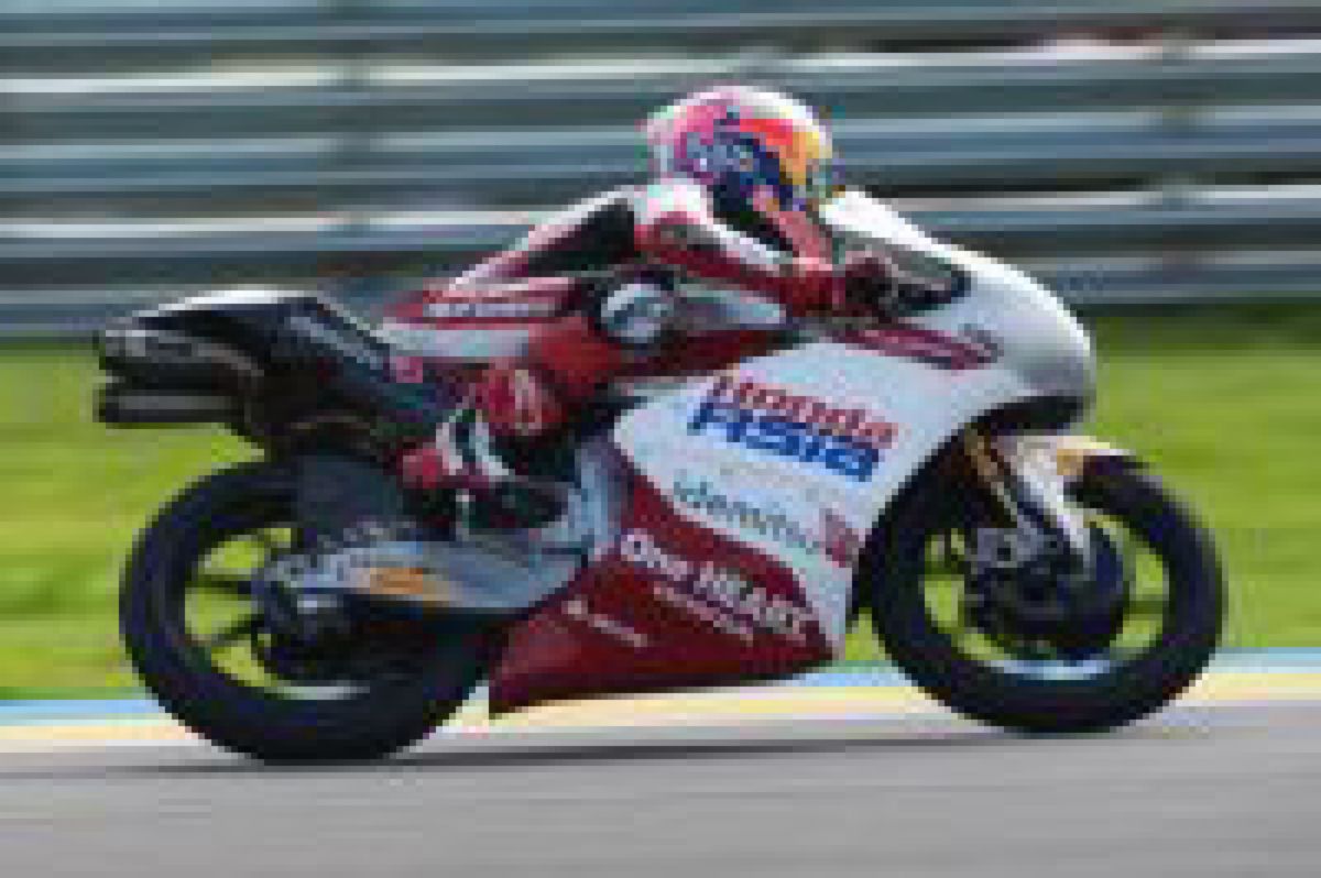 Veda Ega Pratama Berjuang dari Posisi 20 di Moto3 Catalunya 2026