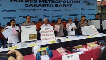 Polres Jakbar Bongkar Kasus Uang Palsu Rp 1,5 M, 11 Pelaku Ditangkap