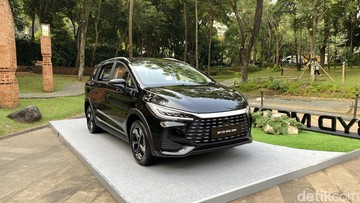 10 Mobil PHEV Terlaris Juli 2026: BYD M6 DM Unggul Jauh