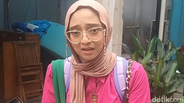 Cerita Chiki Fawzi Jadi Relawan Gempa NTT: Selalu Cemas karena Gempa Susulan