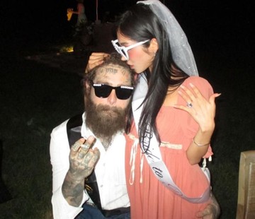 Post Malone Lamar Christy Lee dengan Cincin Berlian Jumbo Seharga Rp 35 M