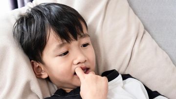 7 Sikap Orang Tua yang Terlihat Baik tapi Ternyata Bikin Anak Cemas Menurut Psikolog
