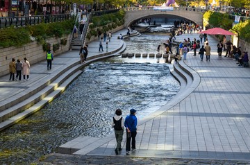 Seoul Panen Cuan, Turis yang Doyan Belanja Terus Berdatangan