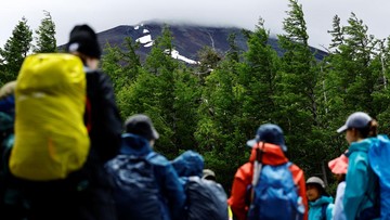 Mabuk Ketinggian, Pendaki Jerman Dievakuasi dari Gunung Fuji